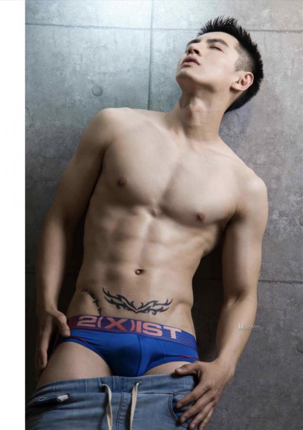 VIRILE-No.02-ebook--bts-video